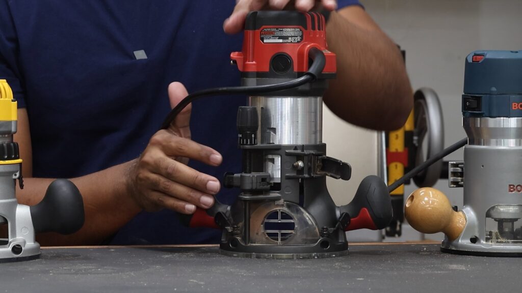 SKIL RT1322-00 router fixed base showing micro depth adjustment mechanism.