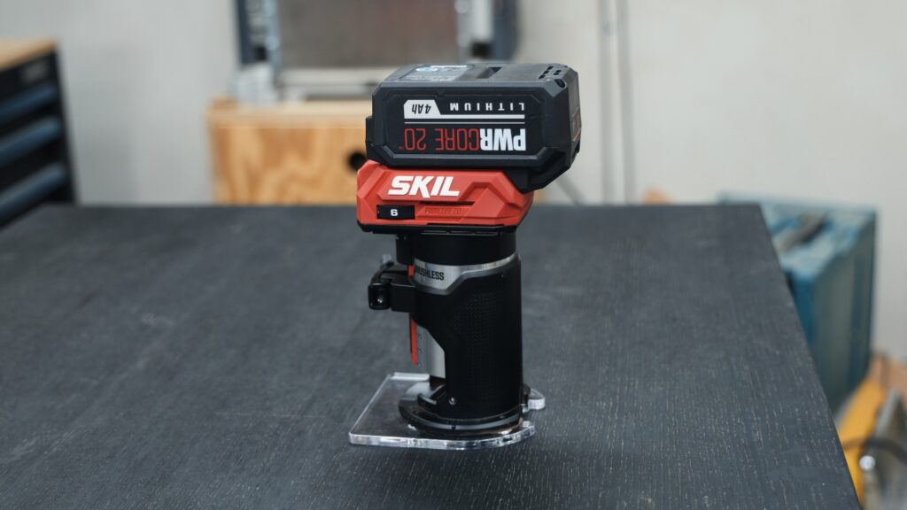 SKIL RT1430B with 4.0Ah PWRCORE battery on workbench