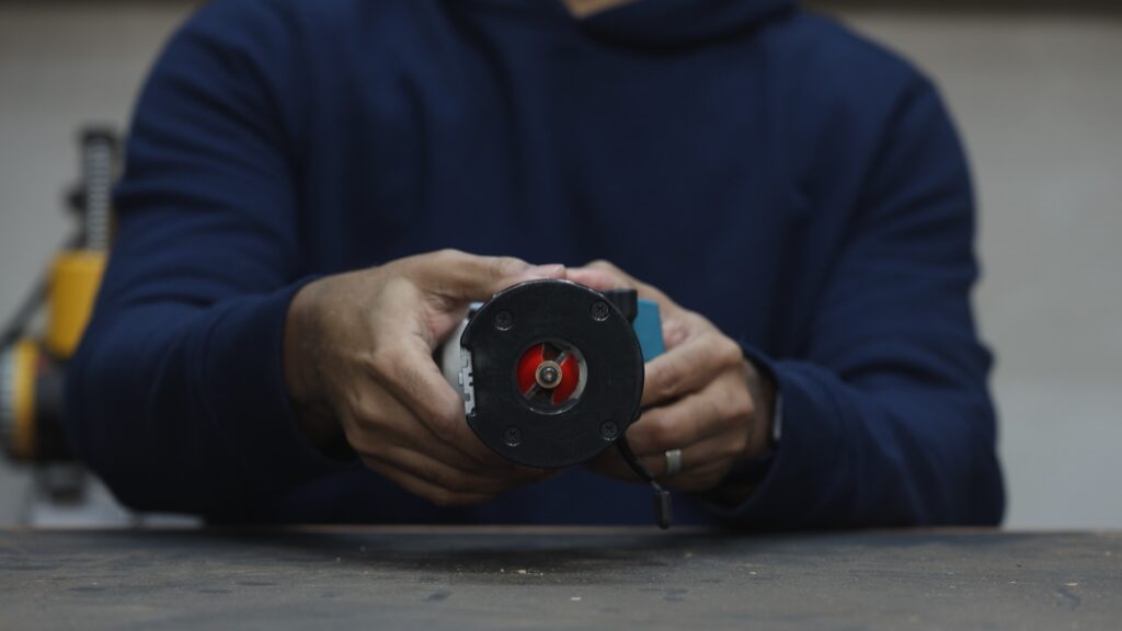 Makita XTR01Z base opening showing limited bit clearance