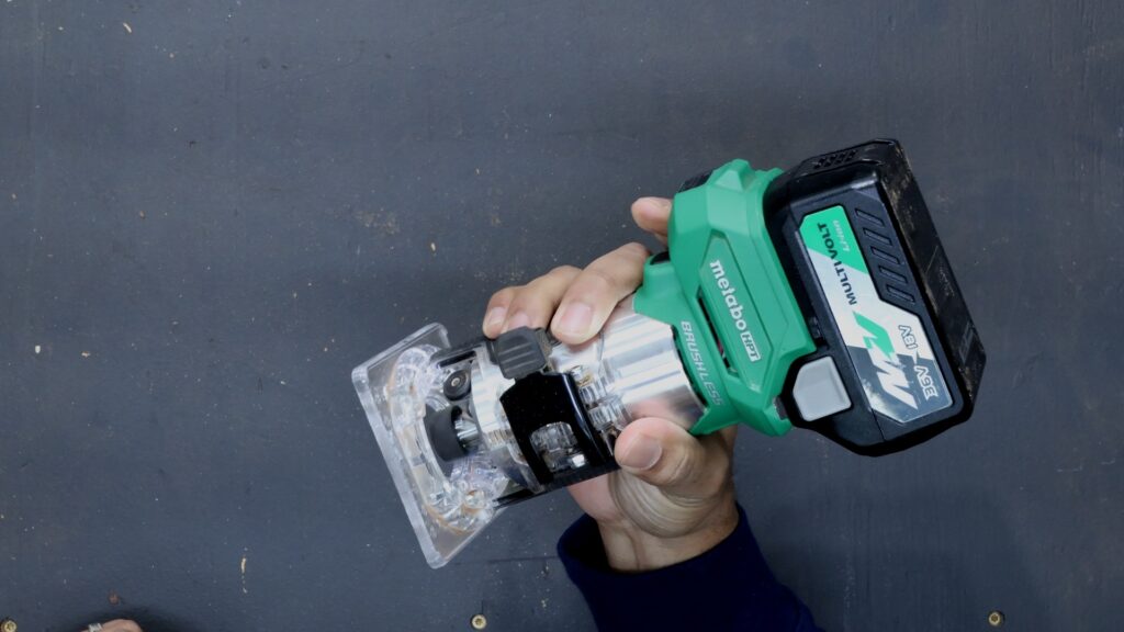 Trigger and power switch placement on the Metabo HPT M1808DAQ4 cordless router