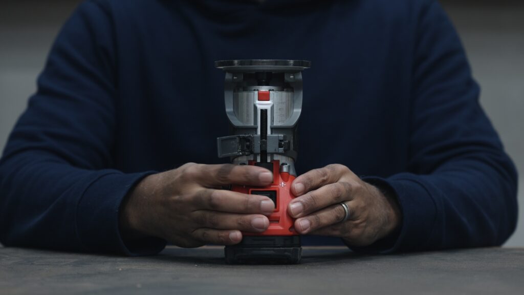 Depth adjustment mechanism on the Milwaukee 2723-20 cordless router