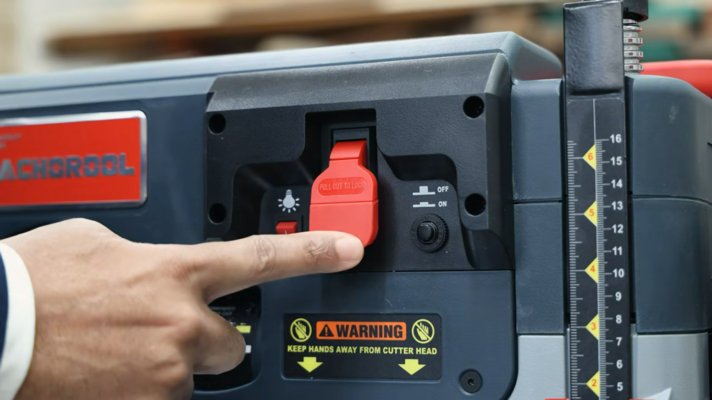 FindBuyTool FB132H planer power switch and controls